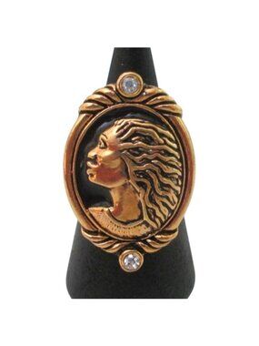 Coreen Simpson Avon Regal Beauty Cameo Ring Size 5 Vintage 1994 Jewelry